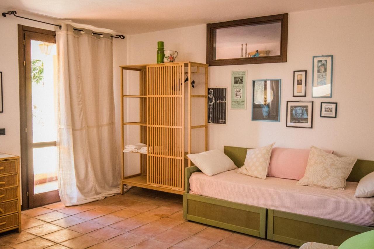 Casa Giuliana Villa Isola Rossa Buitenkant foto